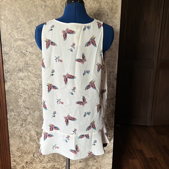 Women-Loft-Size Medium-Ivory w/Butterfly Print-Camisole-NWT - Picture 2 of 3